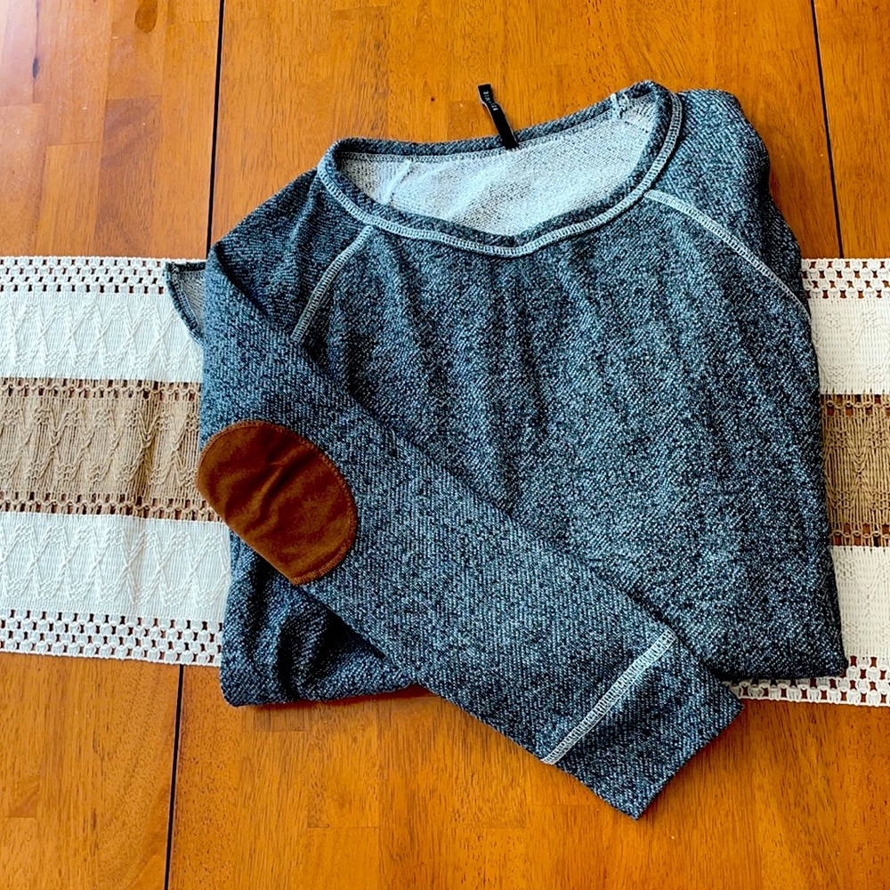 Bellamie Sweater with pockets!